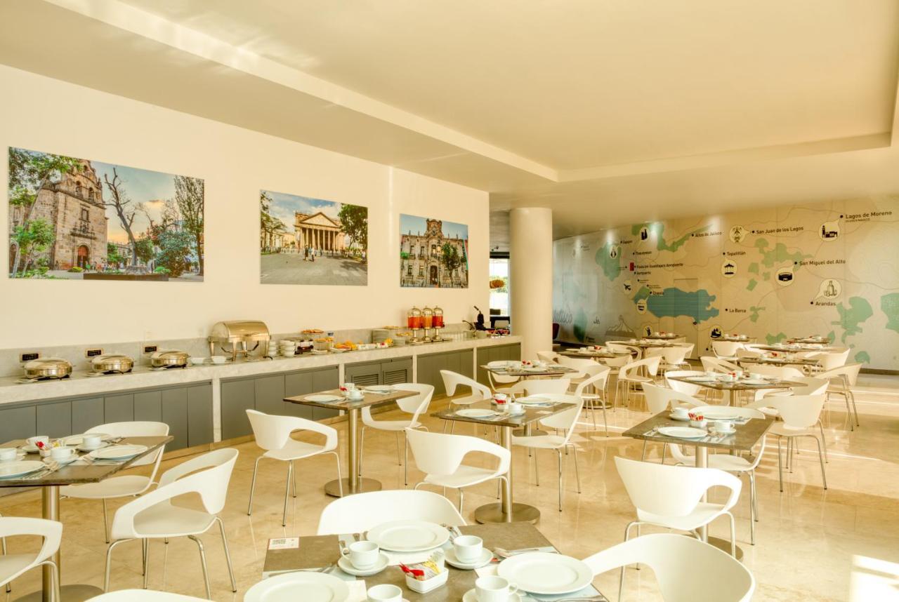 Fiesta Inn Guadalajara Aeropuerto Las Pintas Zewnętrze zdjęcie