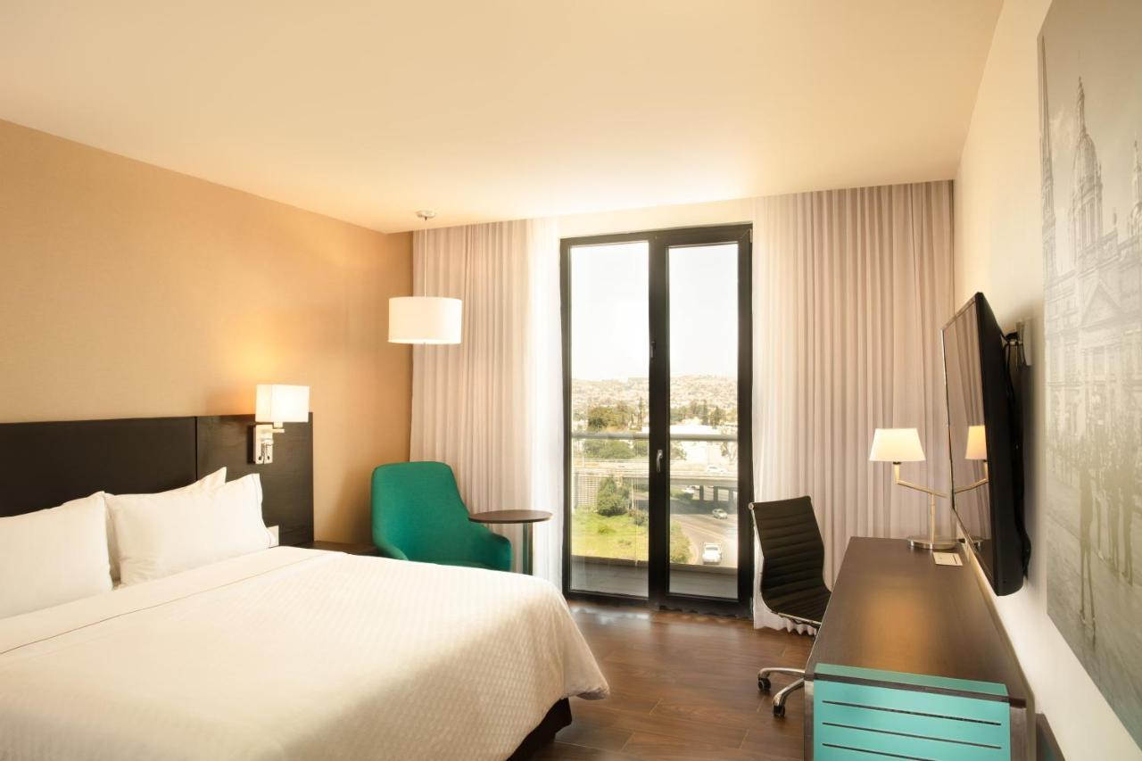 Fiesta Inn Guadalajara Aeropuerto Las Pintas Zewnętrze zdjęcie
