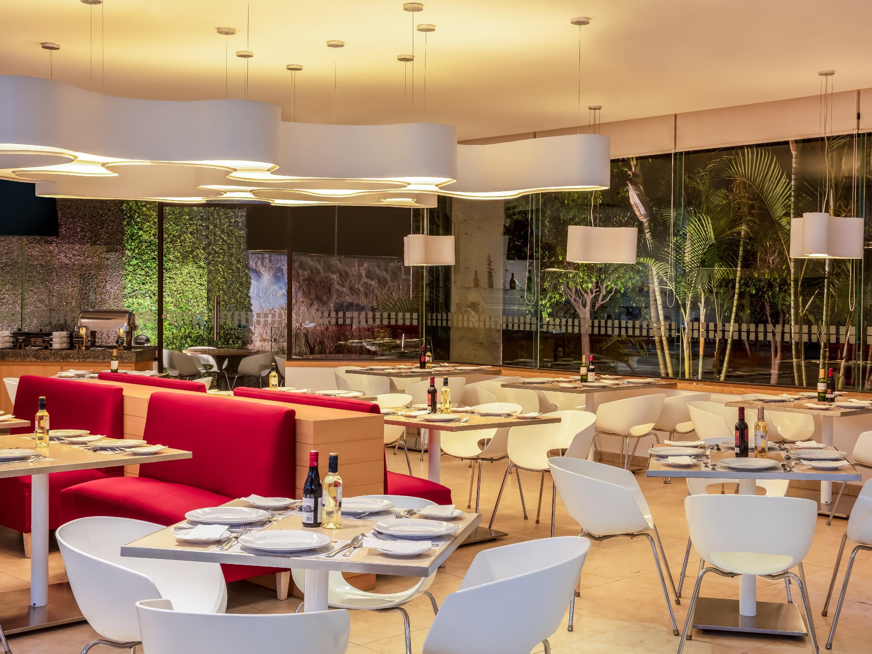 Fiesta Inn Guadalajara Aeropuerto Las Pintas Zewnętrze zdjęcie