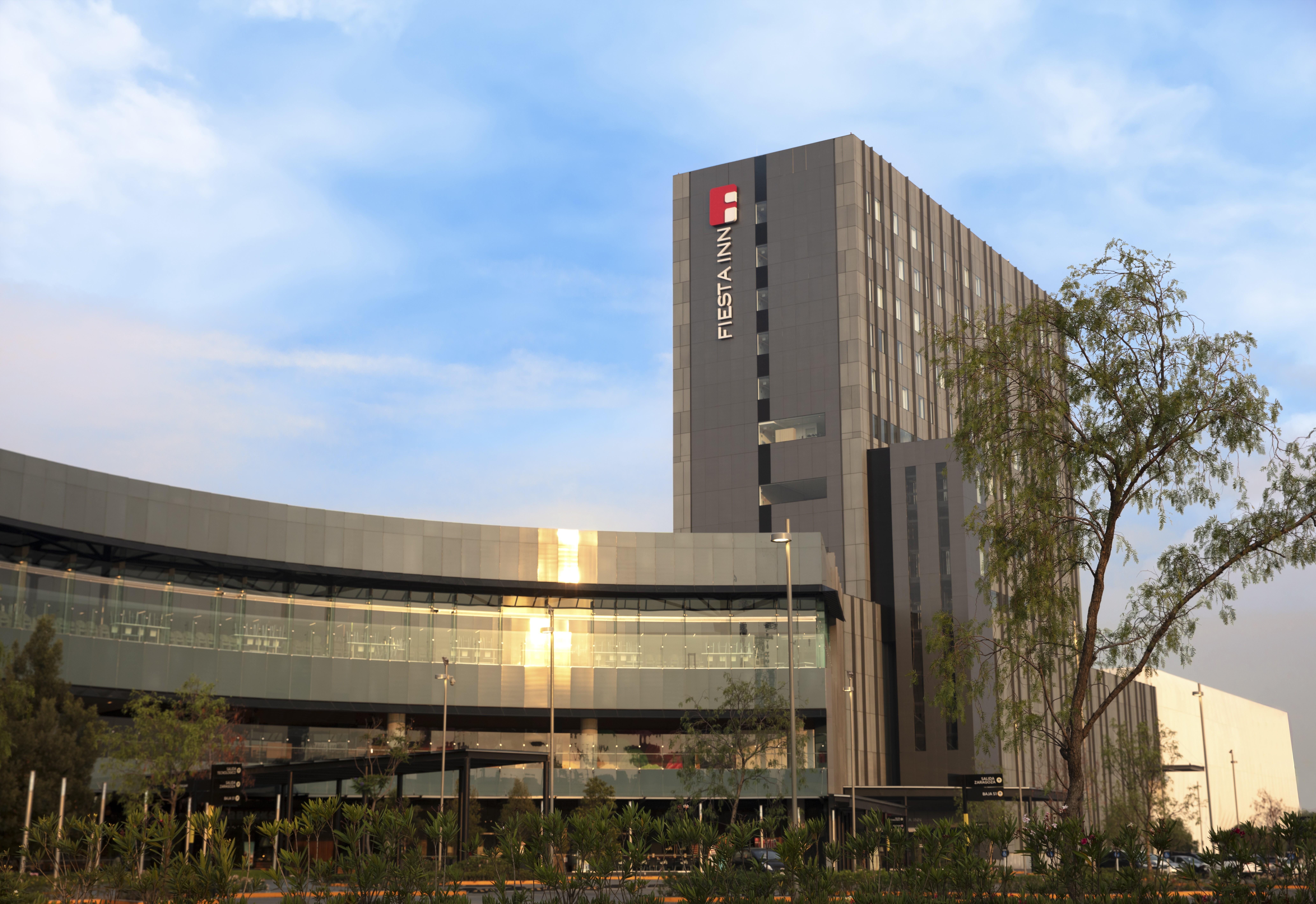 Fiesta Inn Guadalajara Aeropuerto Las Pintas Zewnętrze zdjęcie