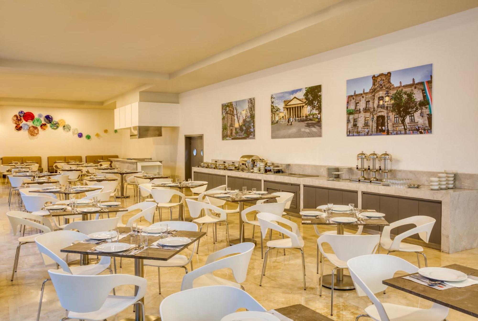 Fiesta Inn Guadalajara Aeropuerto Las Pintas Zewnętrze zdjęcie
