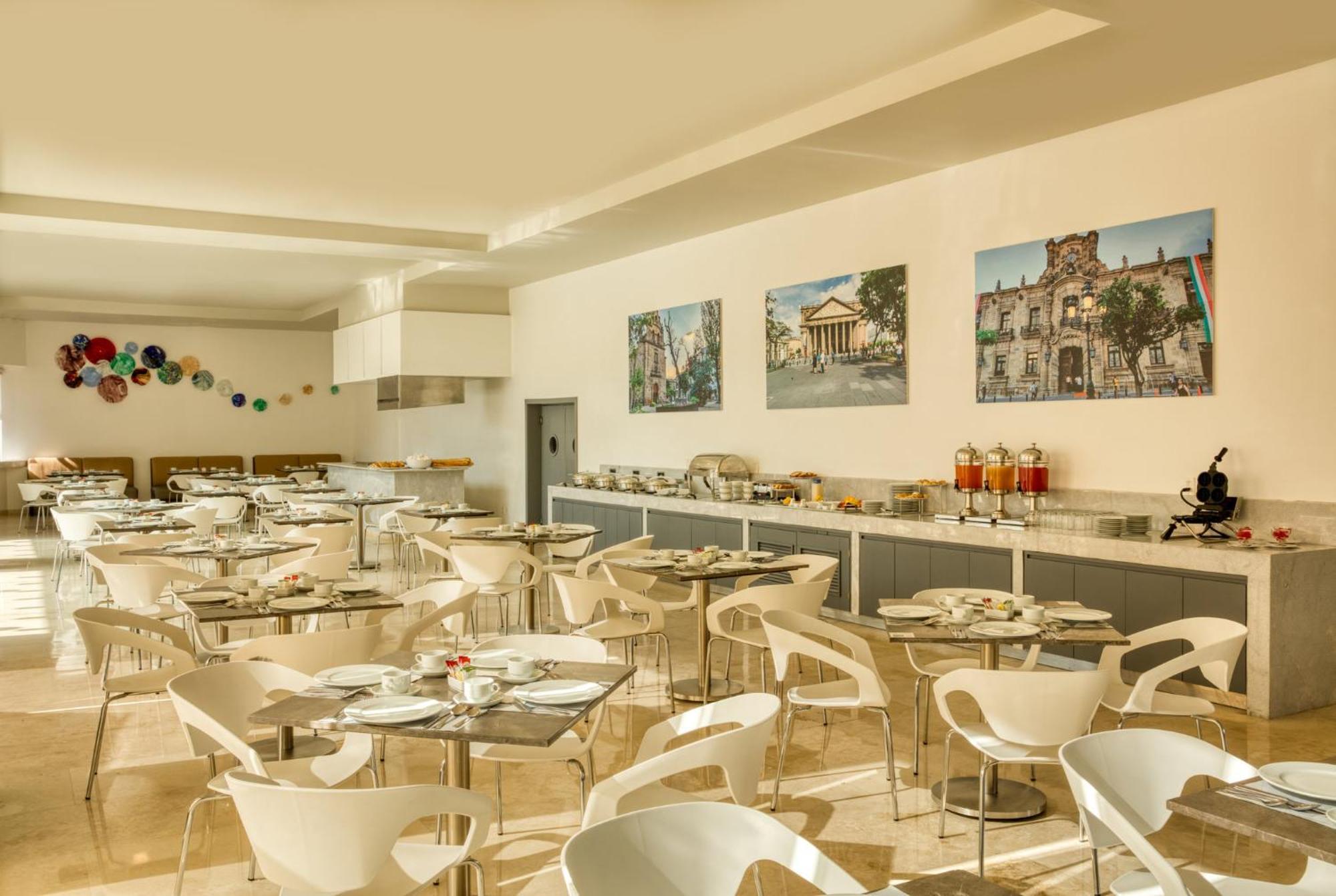 Fiesta Inn Guadalajara Aeropuerto Las Pintas Zewnętrze zdjęcie